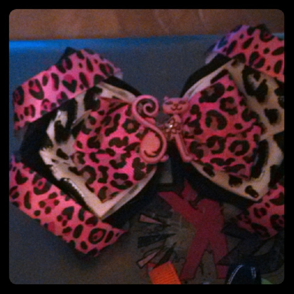 Handmade hairbows!! Price listed not actual price!
